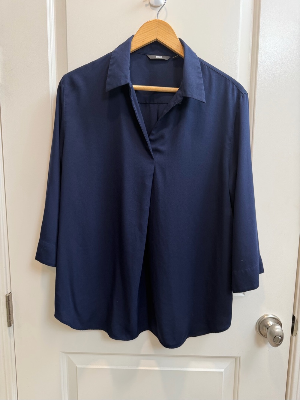 Uniqlo-Women's Navy Collared Button-Front Blouse
